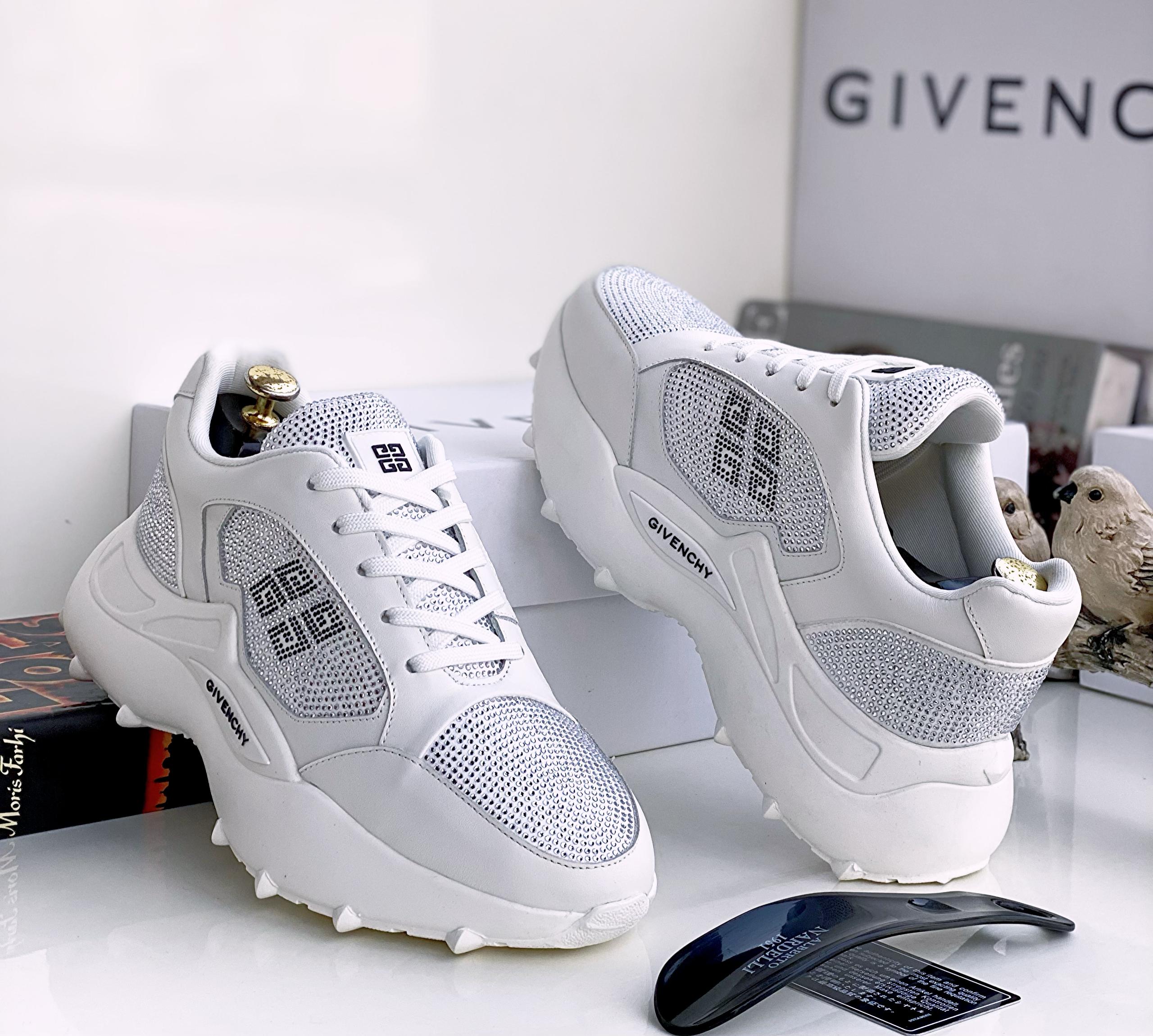 Givenchy Men Italian Quality Casual Shoe - White